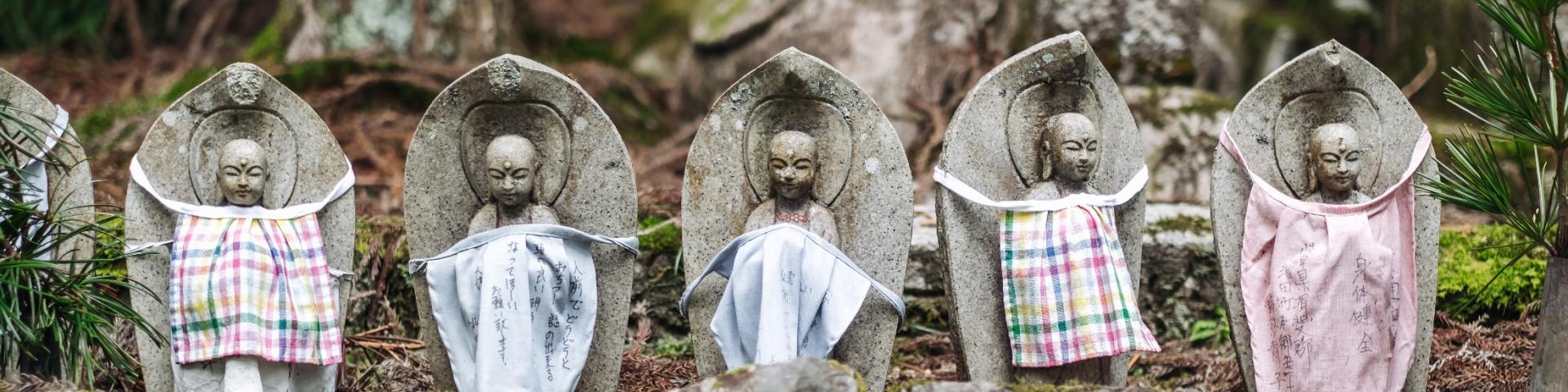 Noc w buddyjskiej świątyni na górze Koya